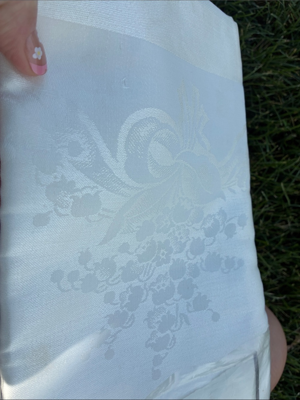 Beautiful Vintage Erinore Pure Irish Linen Double Damask Tablecloth - Picture 3 of 5